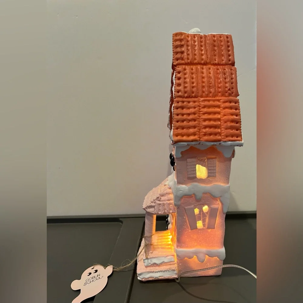 🍁Adorable Globin & Ghoul Pink Light-up Haunted House- NWT - Picture 5 of 8